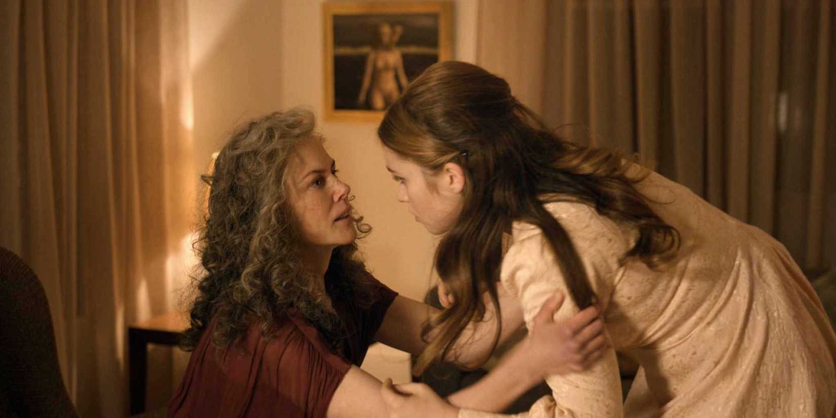 Julia (Nicole Kidman) and Mary (Alice Englert) in 'Top of the Lake_ China Girl'