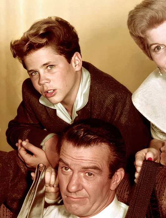 This 1-Season Crime Series Starring a Future James Bond Was Cancelled ...