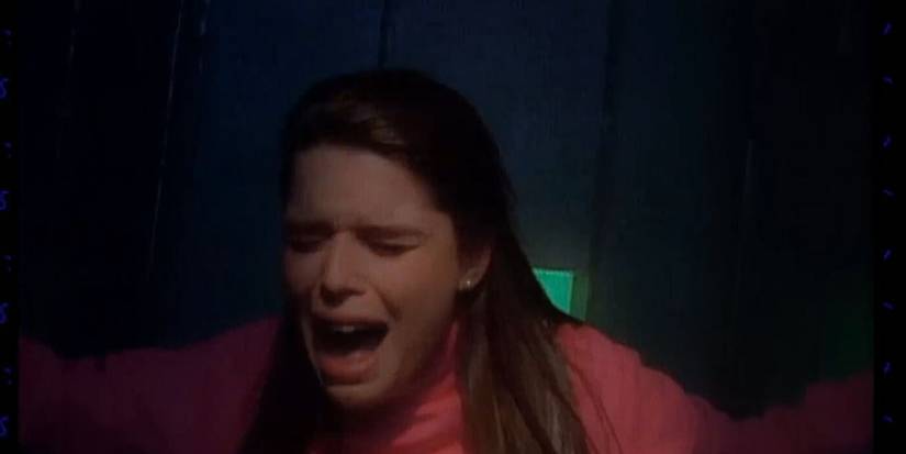 Neve Campbell in a scene from Are You Afraid of the Dark
