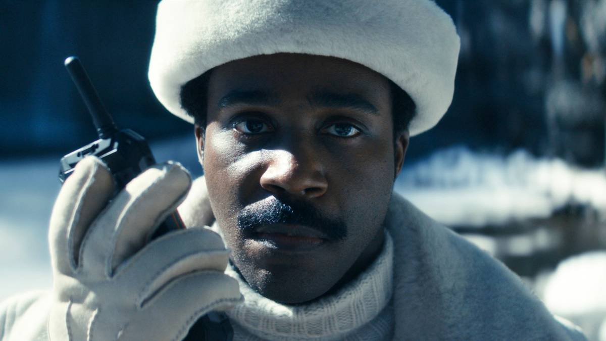 Apple TV’s Twisted Sci-Fi Series Tanks on Streaming After Golden Globes Disappointment