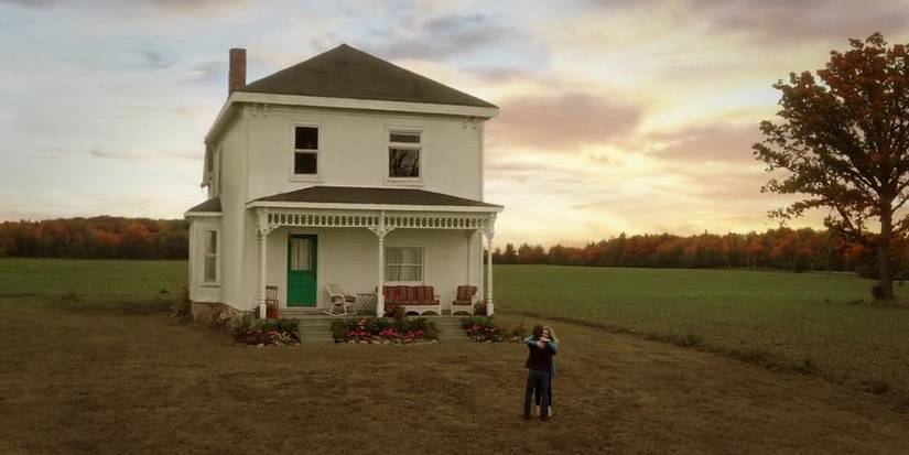 Small house in '12 Monkeys' finale 'The Beginning Part 2'