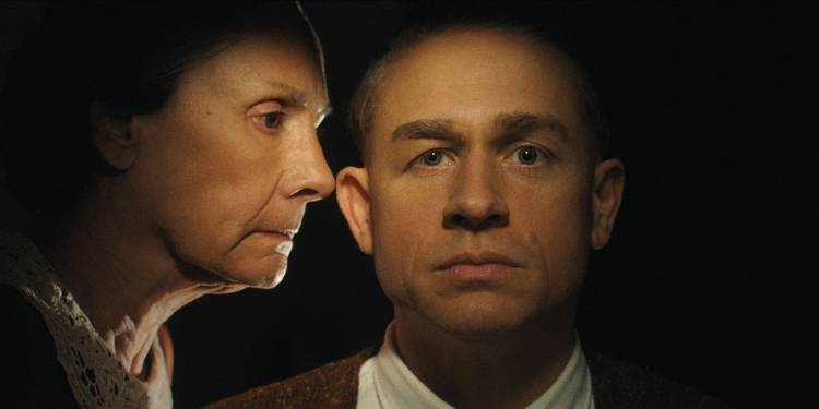 Laurie Metcalf and Charlie Hunnam in Monster: The Ed Gein Story