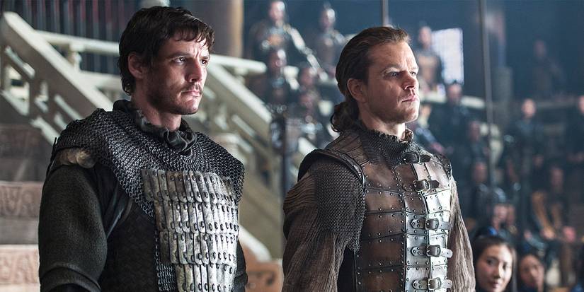 Matt Damon as William and Pedro Pascal as Tovar standing together during a meeting in The Great Wall.