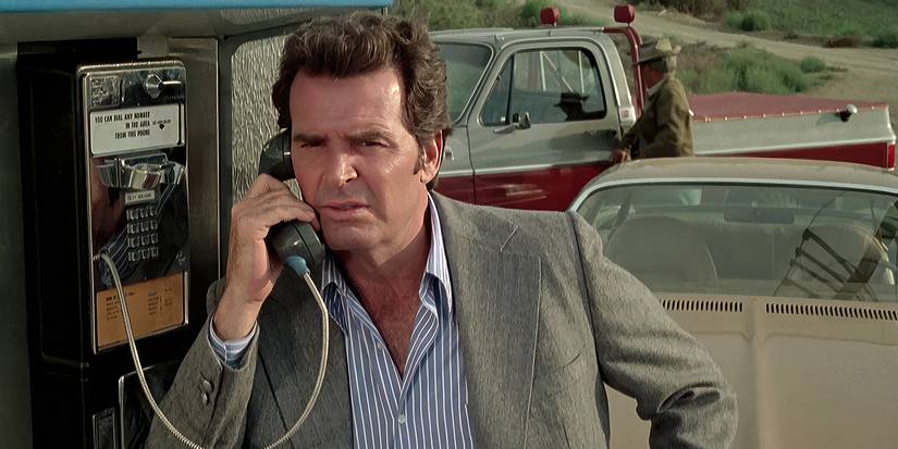 James Garner's Jim Rockford on a payphone in The Rockford Files