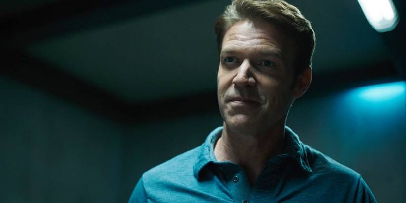 An unnamed government official (Matt Passmore) confronts Colter Shaw (Justin Hartley) on 'Tracker'