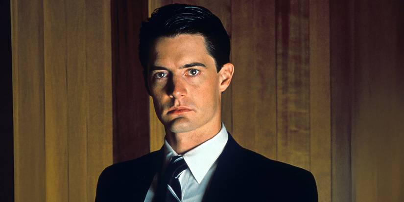 Kyle Maclachlan as Special Agent Dale Cooper in twin Peaks