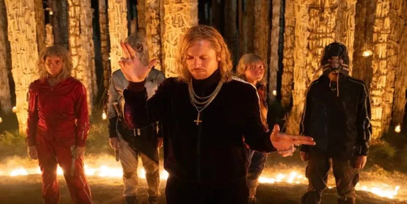 The Jimmys stand in a line in 28 Years Later: The Bone Temple.