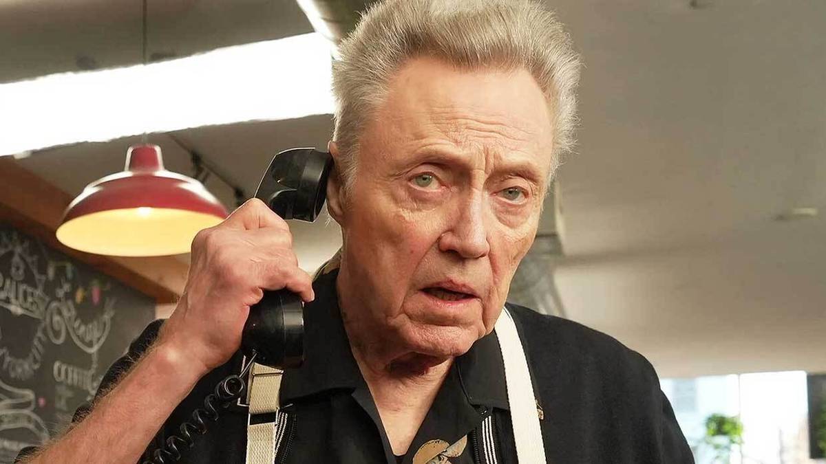 Christopher Walken answering the phone in The Outlaws