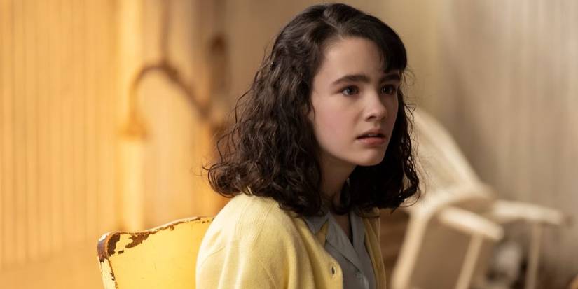 Lilly (Clara Stack) looking scared in 'IT: Welcome to Derry'