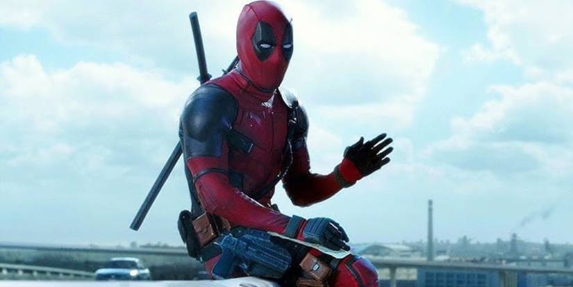 Ryan Reynolds sebagai Deadpool di pembukaan 'Deadpool.'
