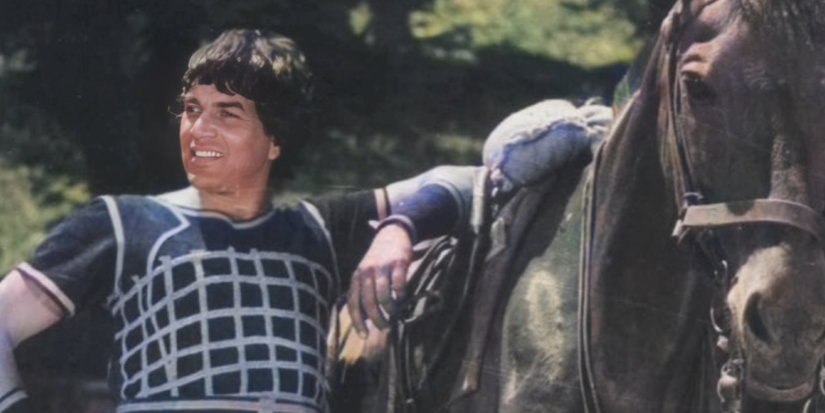 Dharmendra next to a horse in Dharam-Veer