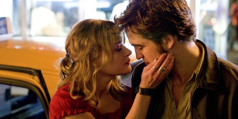 Emilie de Ravin and Robert Pattinson in 'Remember Me'