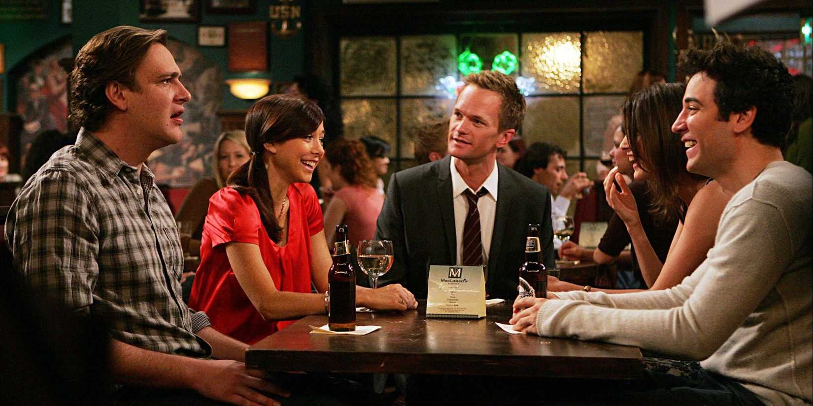 Marshall, Lilly, Barney, Robin, and Ted discuss pick-up lines in How I Met Your Mother's The Naked Man.