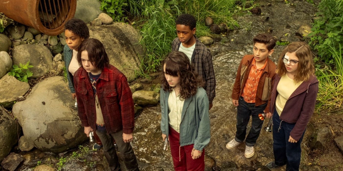 Clara Stack, Amanda Christine, Matilda Lawler and the Losers Club at the sewers in IT: Welcome to Derry.