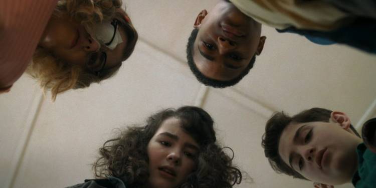IT: Welcome to Derry' Stars on Their Scariest On-Set Encounters: “I Crapped My Pants”