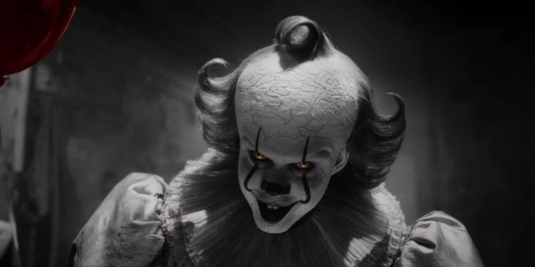 Pennywise (Bill Skarsgard) in black and white in 'IT: Welcome to Derry'