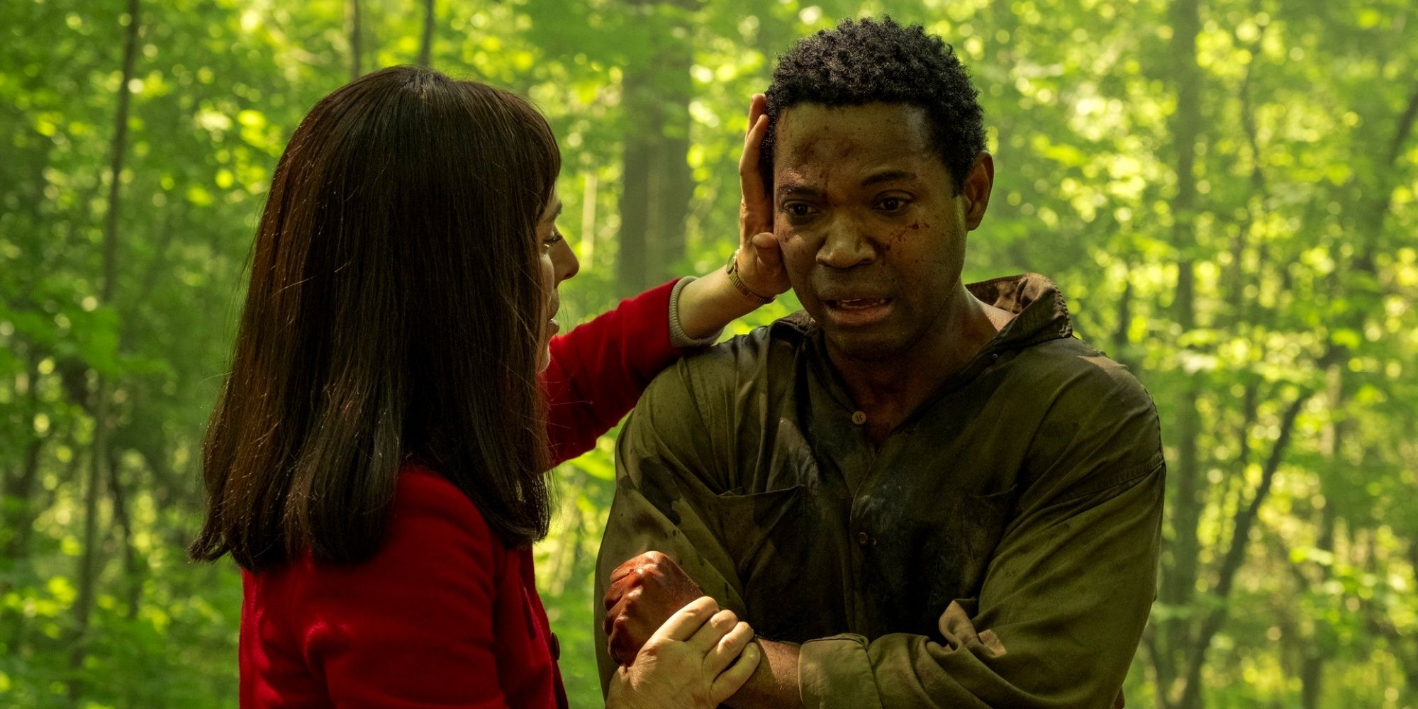 Stephen Rider as Hank Grogan having escaped running into Madeline Stowe in the woods in IT: Welcome to Derry