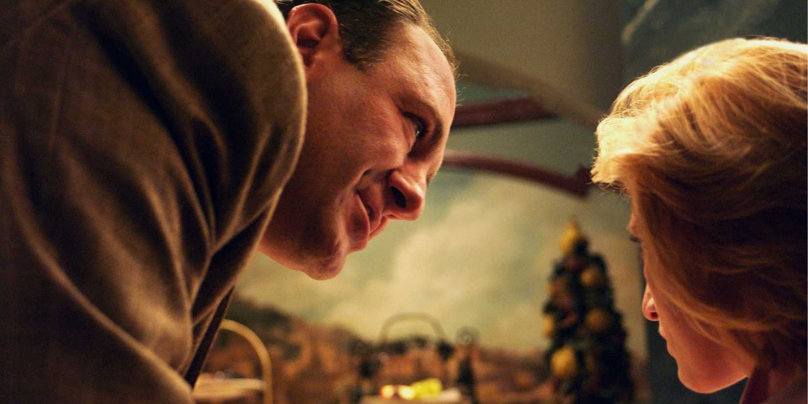 James Gandolfini as Tony Soprano leaning over and in Edie Falco's face as Carmela Soprano in The Sopranos episode Unidentified Black Males