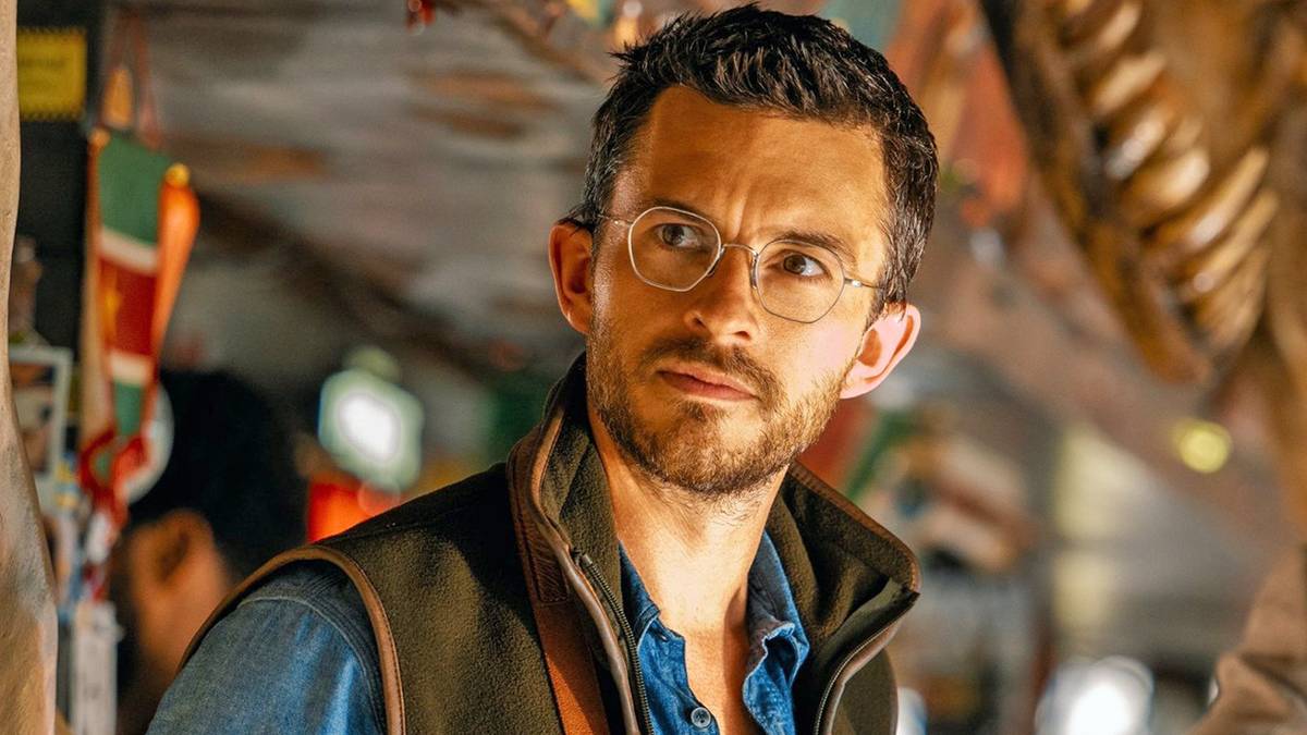 Jonathan Bailey in a scene from Jurassic World Rebirth