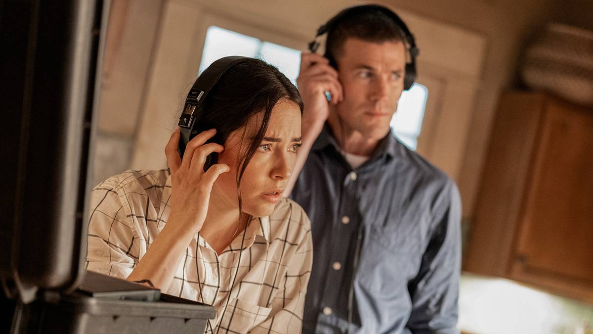 Mariel Molino and Austin Stowell in NCIS: ORIGINS Season 2, Episode 4