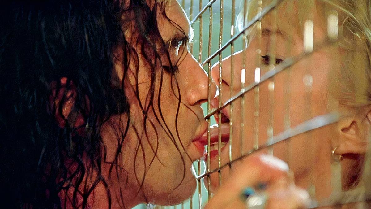 This 30-Year-Old Erotic Thriller Has a Twist Ending You'll Never See Coming