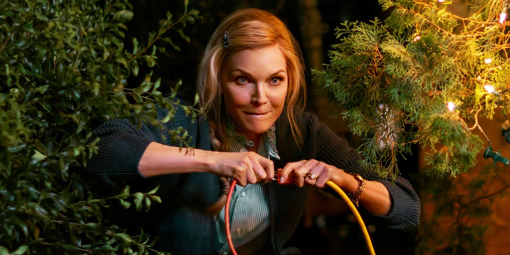 Michelle Pfeiffer connecting two plugs in Oh. What. Fun.