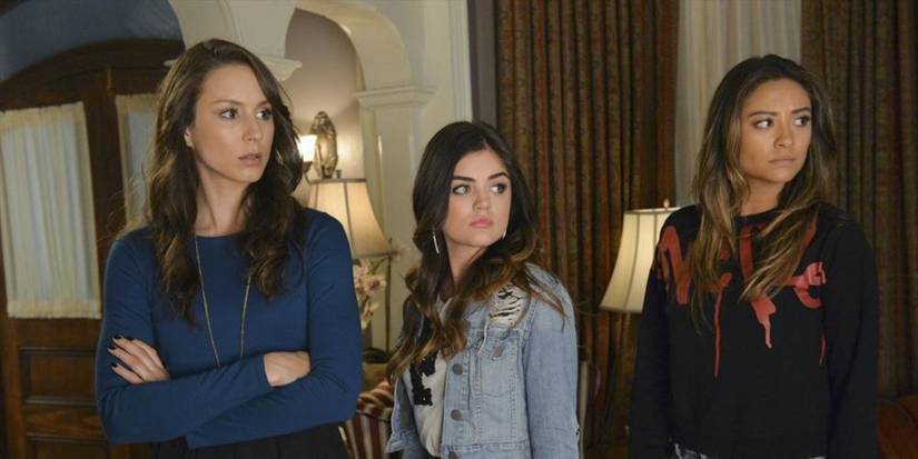 Spencer, Aria, and Emily together in 'Pretty Little Liars' Season 5 episode "Take This One to the Grave"