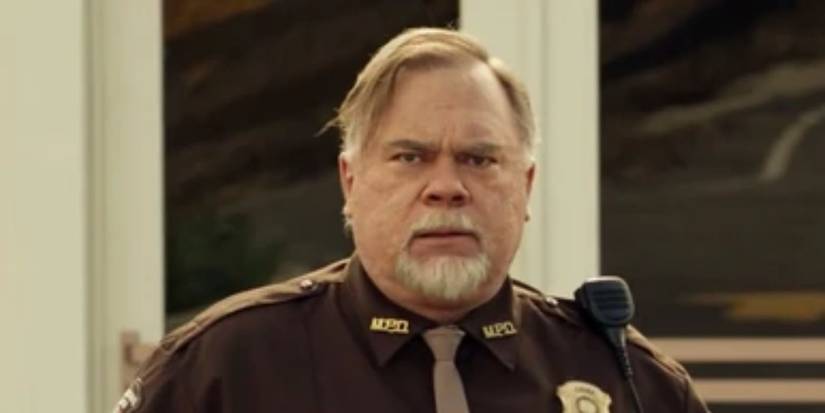 Peter Skagen sebagai Kepala Morrison di 'Reacher'