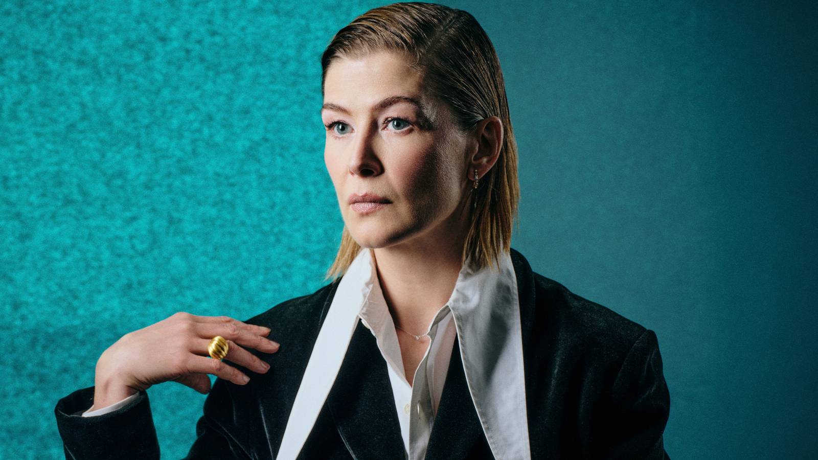 Rosamund Pike's Reign: From Bond Girl Grit to Provocative Diamond Queen