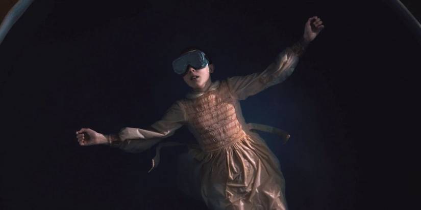 Eleven in the bathtub in 'Stranger Things' Season 1.