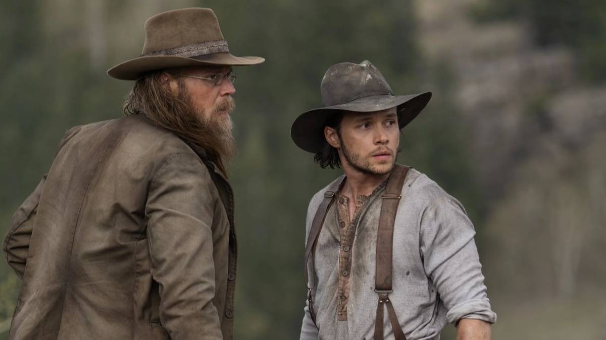 Ryan Hurst and Nick Robinson in The Abandons