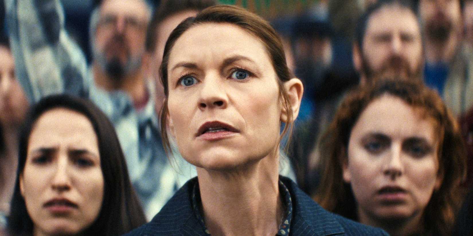 Claire Danes as Aggie looking concerned in The Beast in Me
