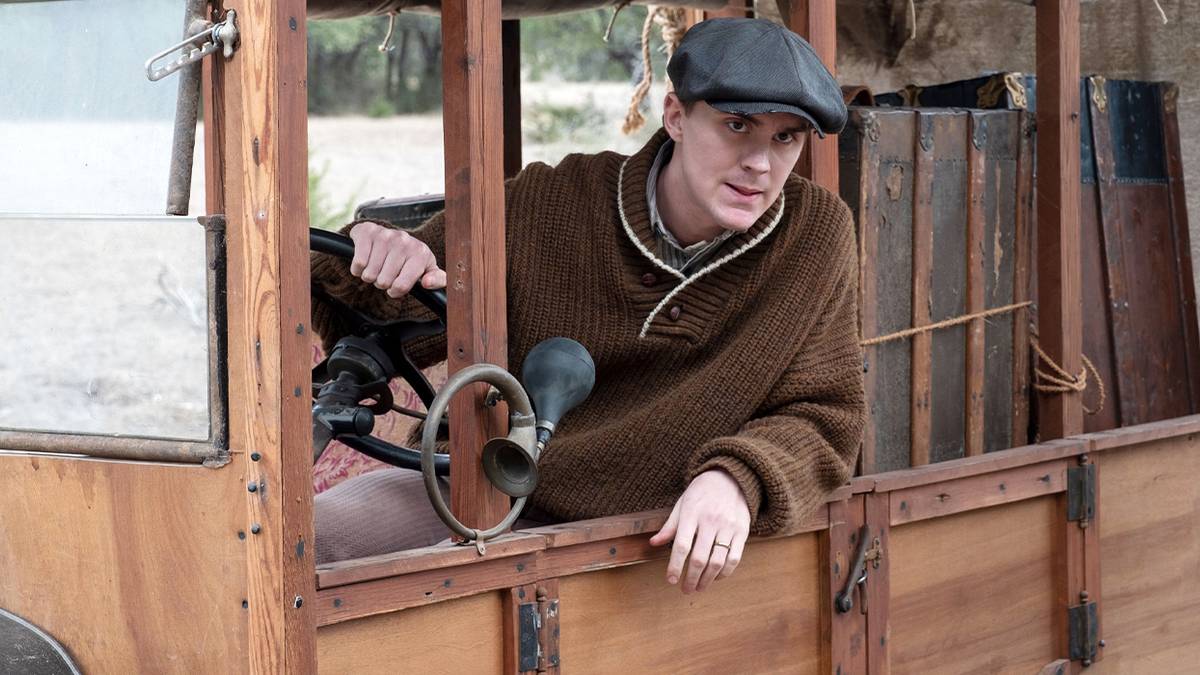 Thomas Sullivan sticking his head out of a cart in The Son