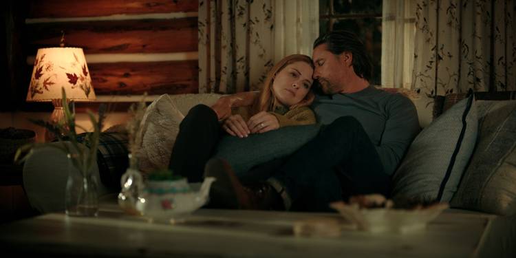 Netflix's Cozy Small-Town Romance Series Is the Perfect Binge for Fall