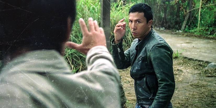 Donnie Yen ready to fight another person in 'Flash Point'. 