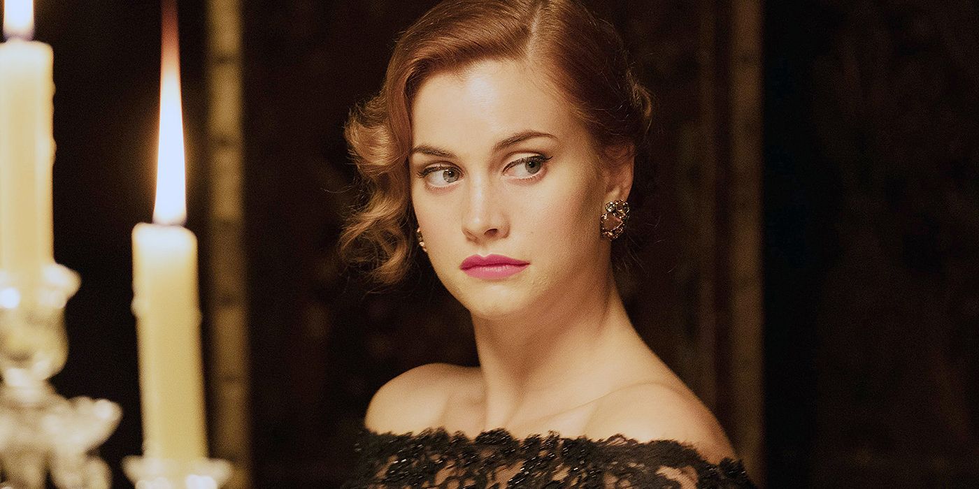 Stefanie Martini looks at other suspects in 'Crooked House'