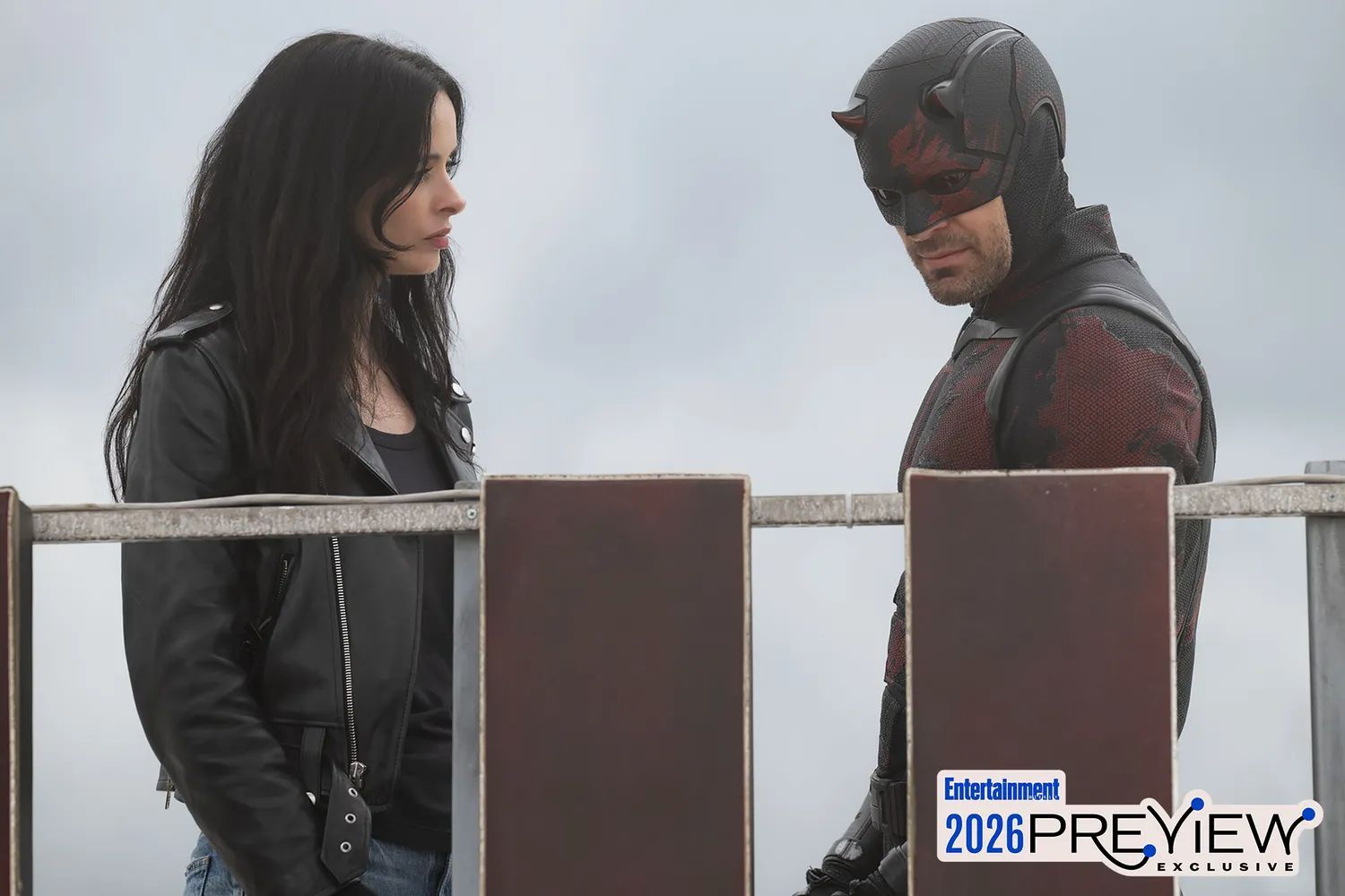 DAREDEVIL-BORN-AGAIN-Krysten-Ritter-charlie-cox-02-121125-7410151ed6244f63ab69284f8e93f896
