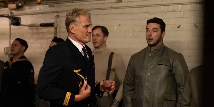 Dolph Lundgren in Operation Seawolf 1