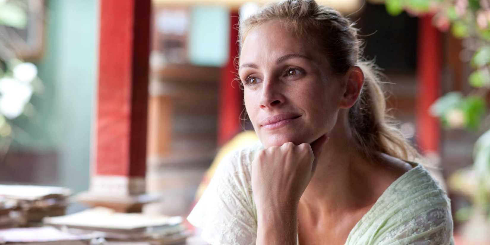 Julia Roberts as Elizabeth in Eat Pray Love looking pensive