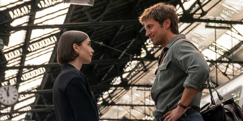 Lily Collins como Emily e Lucas Bravo como Gabriel em Emily in Paris