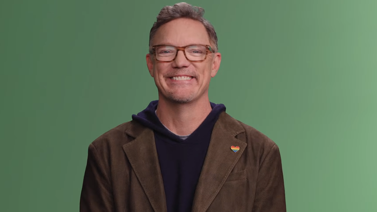 Tarantino's Fiery Comments Spark Star Showdown: Ryan Reynolds and Matthew Lillard Fire Back!