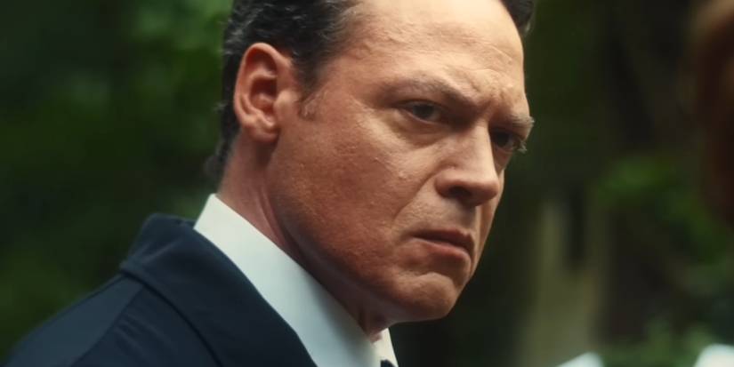 Mortimer Beaufort (Fedja van Huêt) giving a frowned expression in Maxton Hall