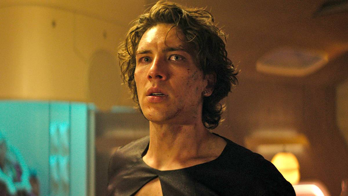 Toran Mallow inside his ship and looking concerned in Foundation Season 3 Episode 7