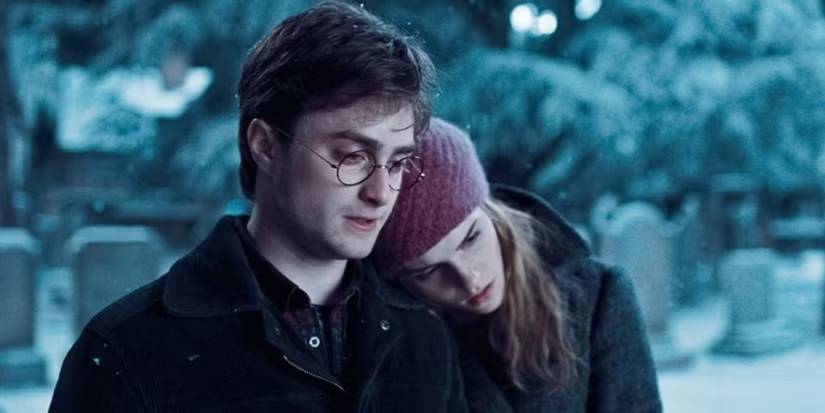 Hermione resting her head on Harry's shoulder in Harry Potter and the Deathly Hallows Part 1