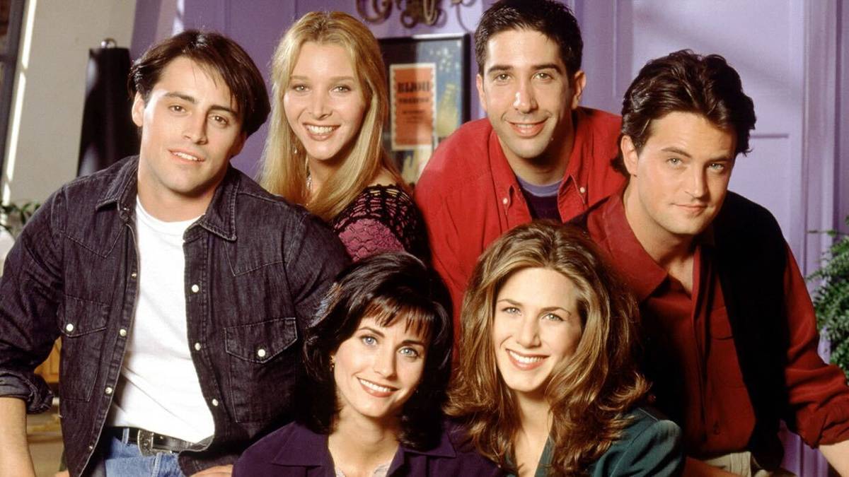10 Sitcoms That Feel Like They Were Built for Streaming