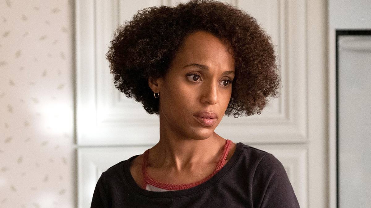 Kerry Washington looking off to the side, stressed in Little Fires Everywhere