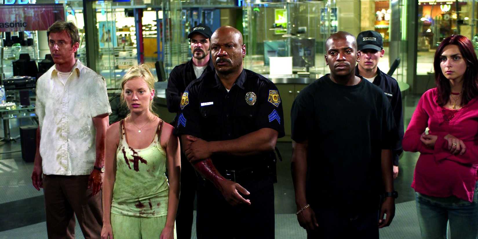 The cast of Dawn of the Dead 2004 (Zack Snyder) stand in the mall