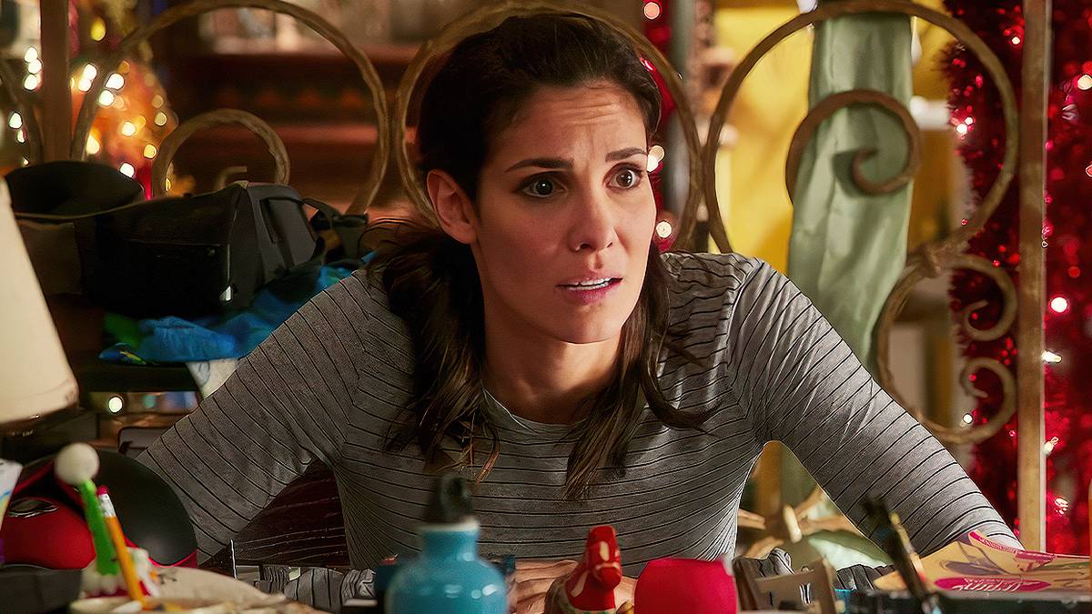 Daniela Lua Ncis This ‘NCIS: LA Christmas’ Episode From 12 Years Ago Still Outshines ...