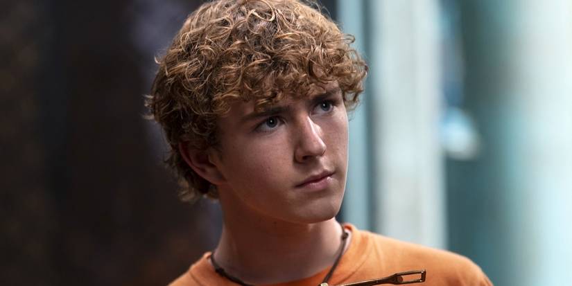 Walker Scobell di Percy Jackson dan Olimpiade Musim 2