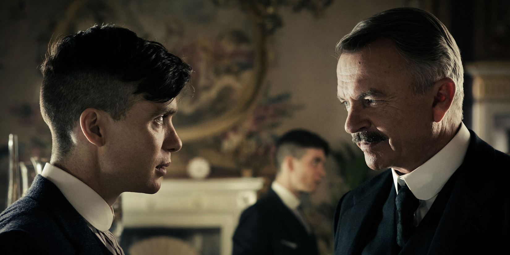 Tommy Shelby (Cillian Murphy) e Major Campbell (Sam Neill) em Peaky Blinders